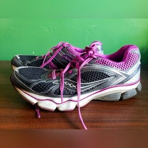 Saucony 8US Women's Echelon 3 Running Sneaker | Black, silver and Purple